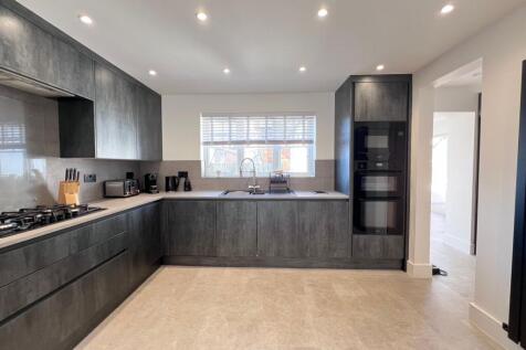 Kitchen Family Room