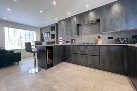 Kitchen Family Room