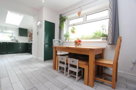 Kitchen Family Room