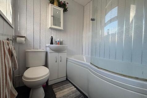 Ground Floor Bathroom