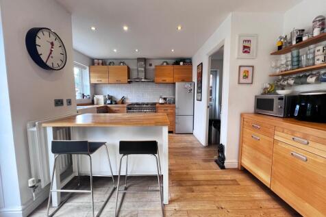 Kitchen Family Room
