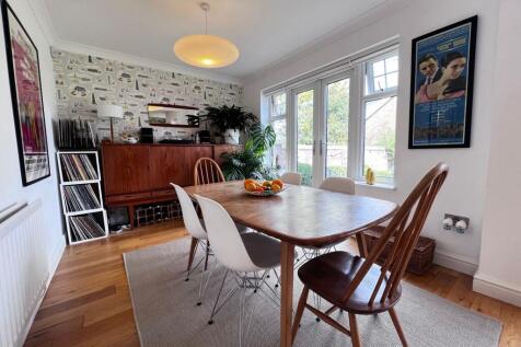 Kitchen Family Room