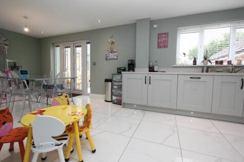 Family Kitchen Dining Room
