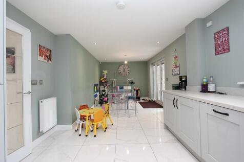 Family Kitchen Dining Room