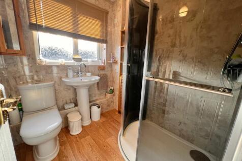 Shower Room WC