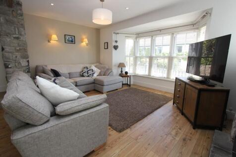 Lounge Dining Room