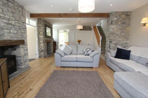 Lounge Dining Room