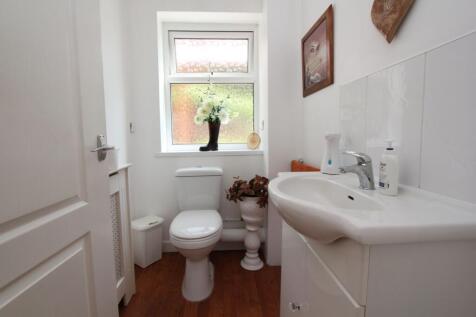 Cloakroom / WC