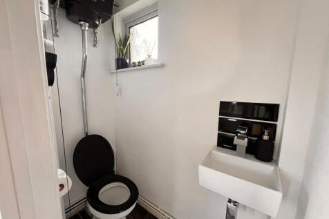 Cloakroom/WC
