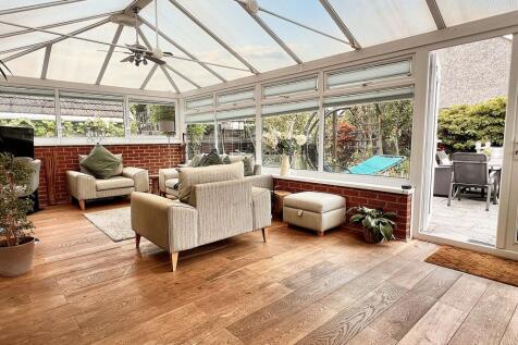 Sun Room/Conservatory
