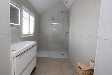 Bathroom/WC/Shower