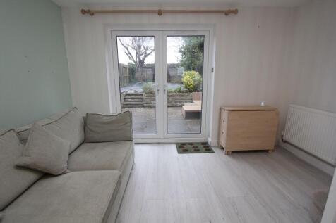 Open Plan Lounge and Kitchen