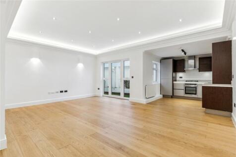Reception/Kitchen