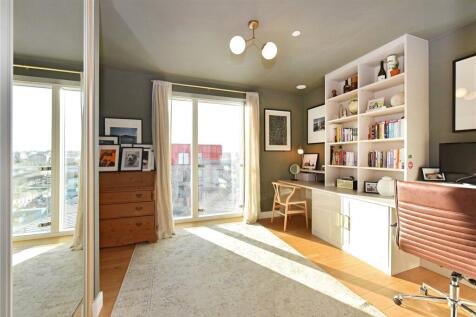Bedroom/Study