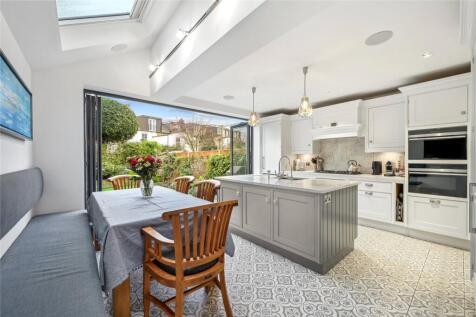 Dining/Kitchen