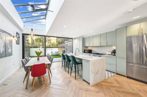 Kitchen/Dining