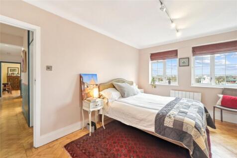 Prinicpal Bedroom