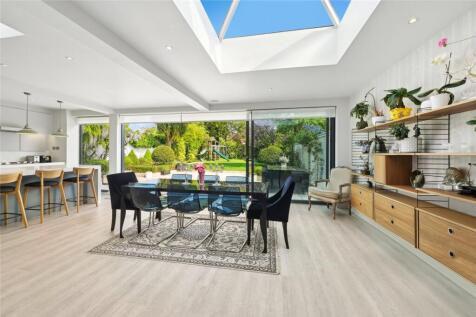 Dining/Kitchen