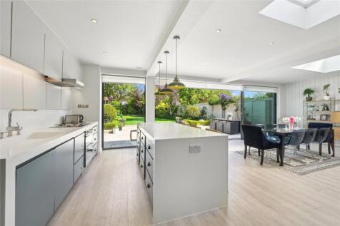 Dining/Kitchen