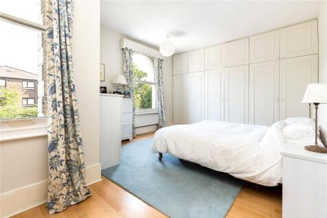 Prinicpal bedroom
