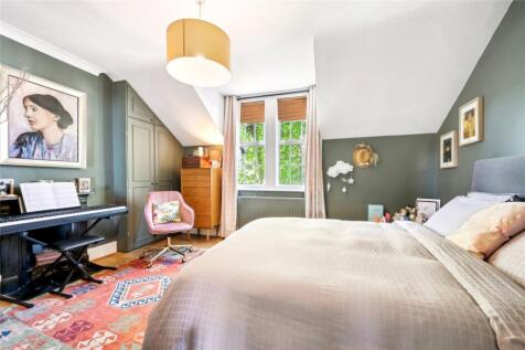 Principal bedroom