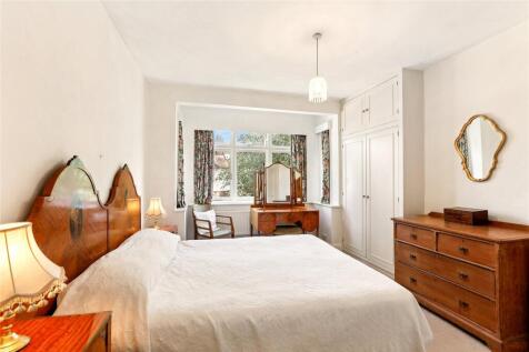 Prinicpal bedroom