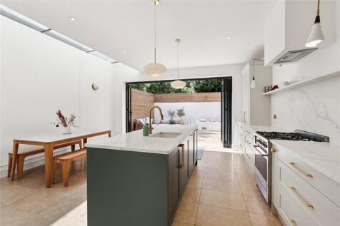 Kitchen/Dining