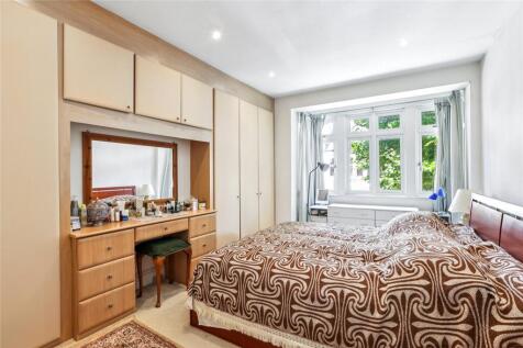 Prinicpal bedroom