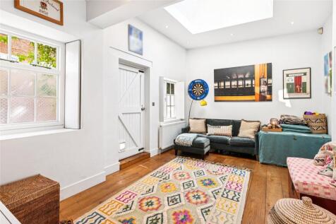 Family room/Snug