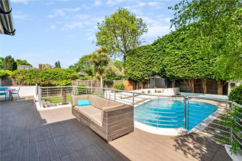 Pool/Garden