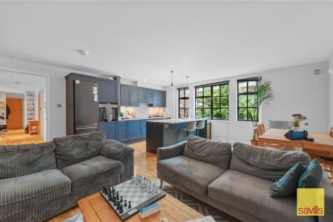 Reception/Kitchen