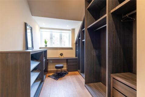 Walk In Wardrobe