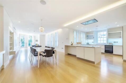 Reception/Kitchen