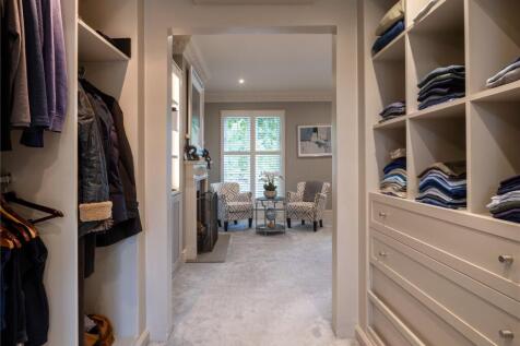 Walk In Closet