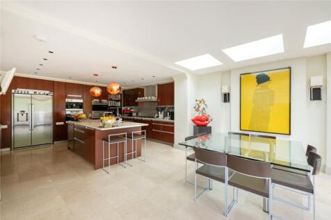 Kitchen/Dining Area