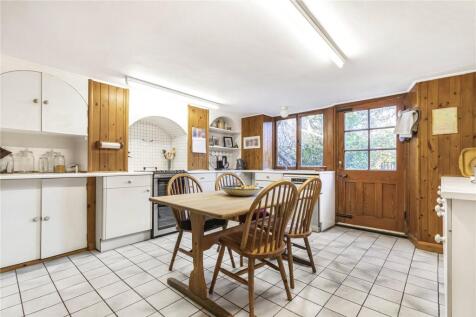 Kitchen/Dining Area