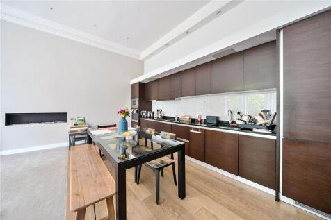 Kitchen / Dining