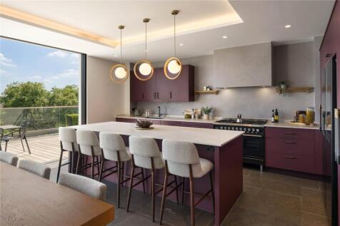 Kitchen/B&#39;fast Room