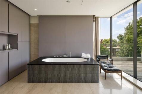 Principal Bathroom