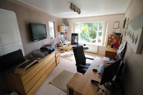 Bedroom/Home Office