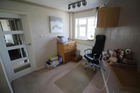Bedroom/Home Office