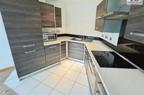 LOUNGE/DINING KITCHEN