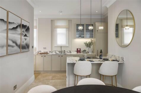 Kitchen / Dining