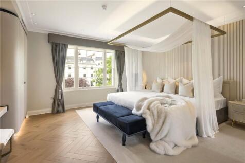 Prinicpal Bedroom