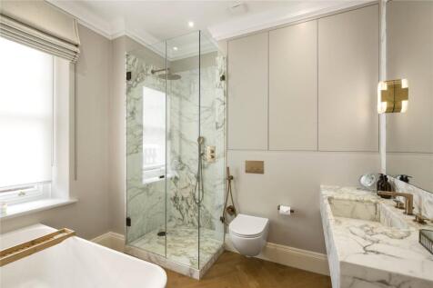 En Suite Bathroom