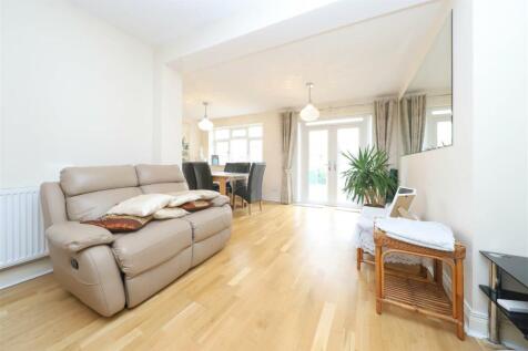 Living room 1.jpg