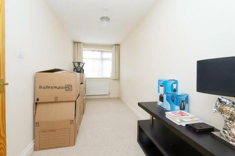 Bedroom 4.jpg