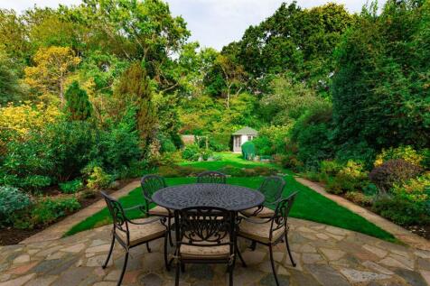 GARDEN 3.jpg