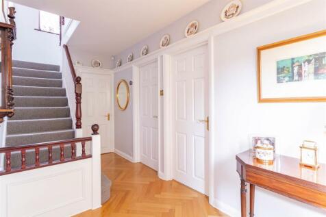 HALLWAY 3.jpg