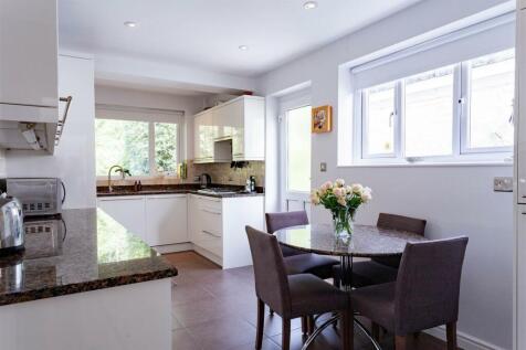 KITCHEN 4.jpg